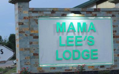 Mama Lee Lodge- Entrance